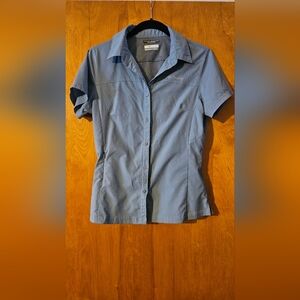 Columbia womens sun shirt size small